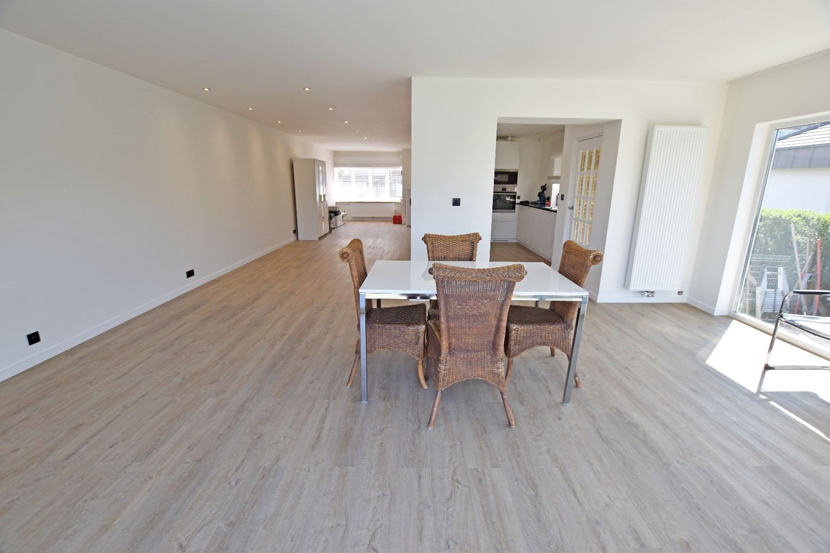 Mooi gerenoveerde koppelvilla met panoramisch zich op het Zegemeer foto 2