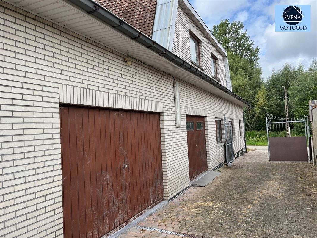 WONING MET 5 SLAAPKAMERS EN DUBBELE GARAGE foto 2