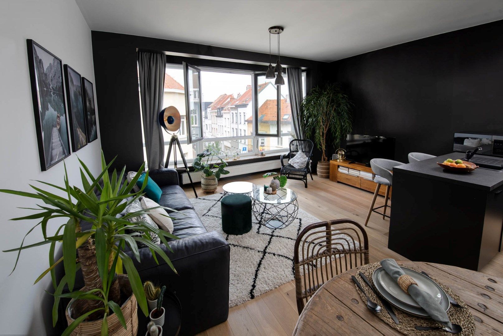 Instapklaar appartement met 2 slpks in kleinschalig gebouw foto {{pictureIndex}}