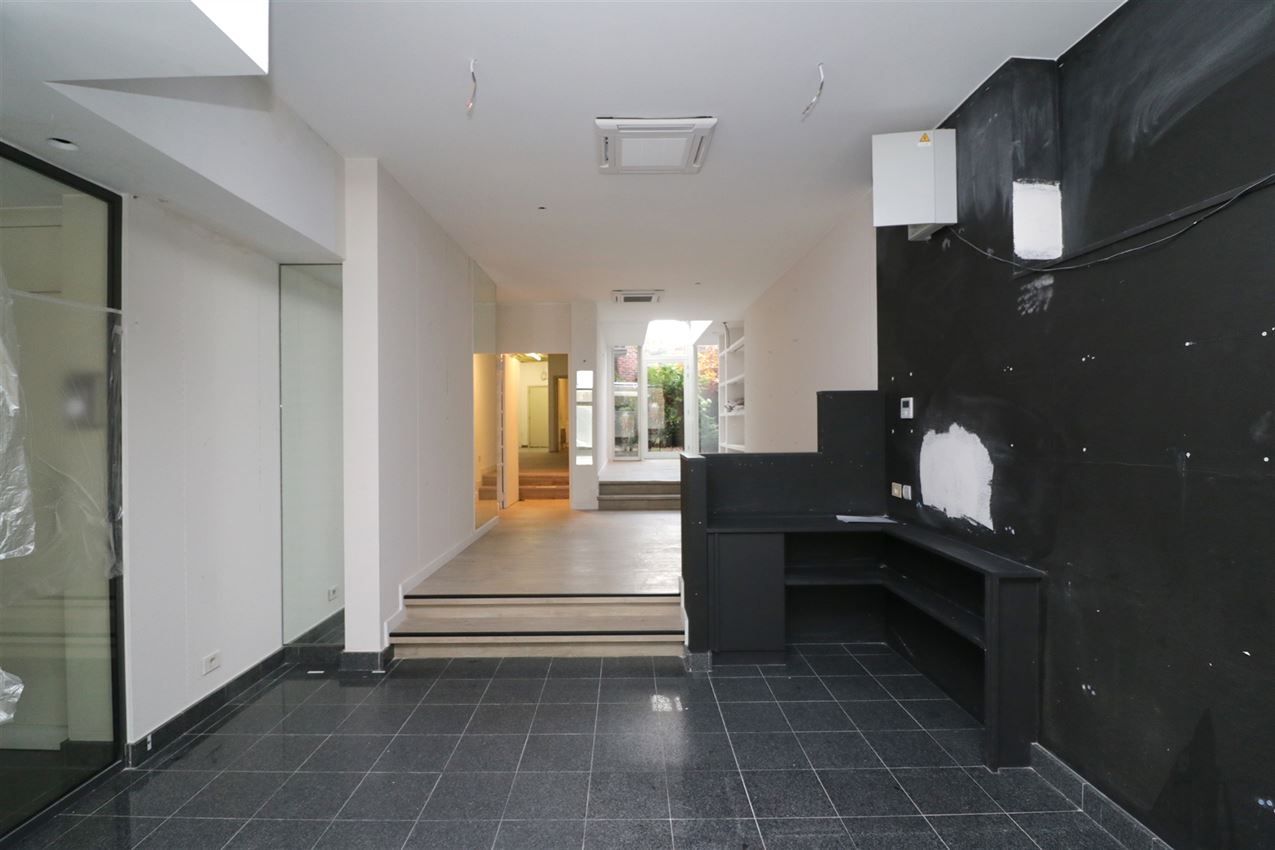 Winkel-of kantoorruimte nabij de Grote Markt foto 8