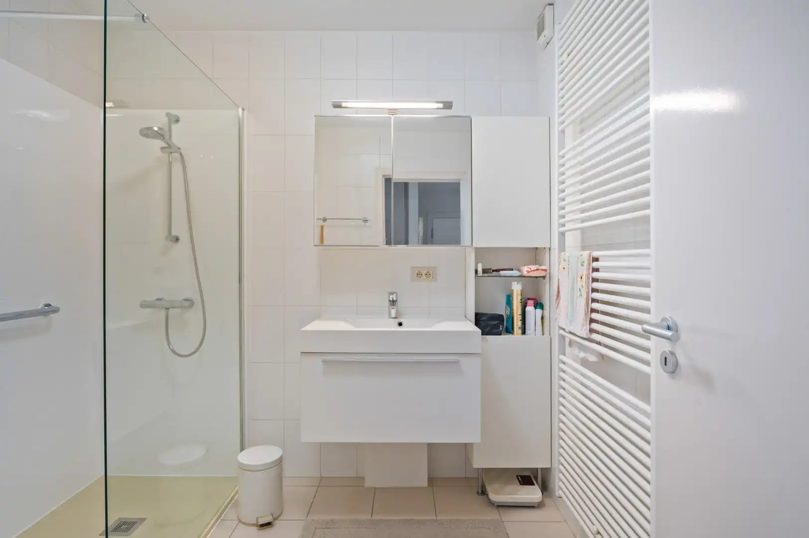 Ruim en comfortabel wonen met zuidtuin nabij het centrum van Schoten! foto 15
