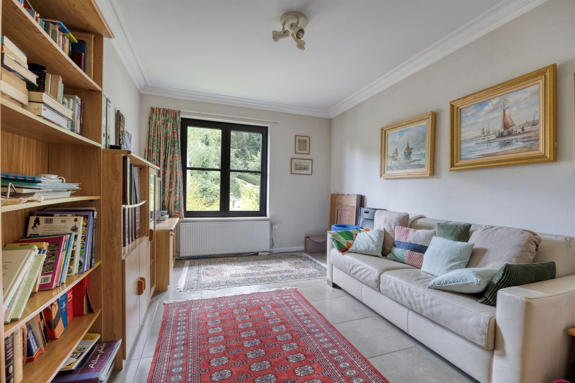 Prachtige charmante villa in rustige wijk foto 18