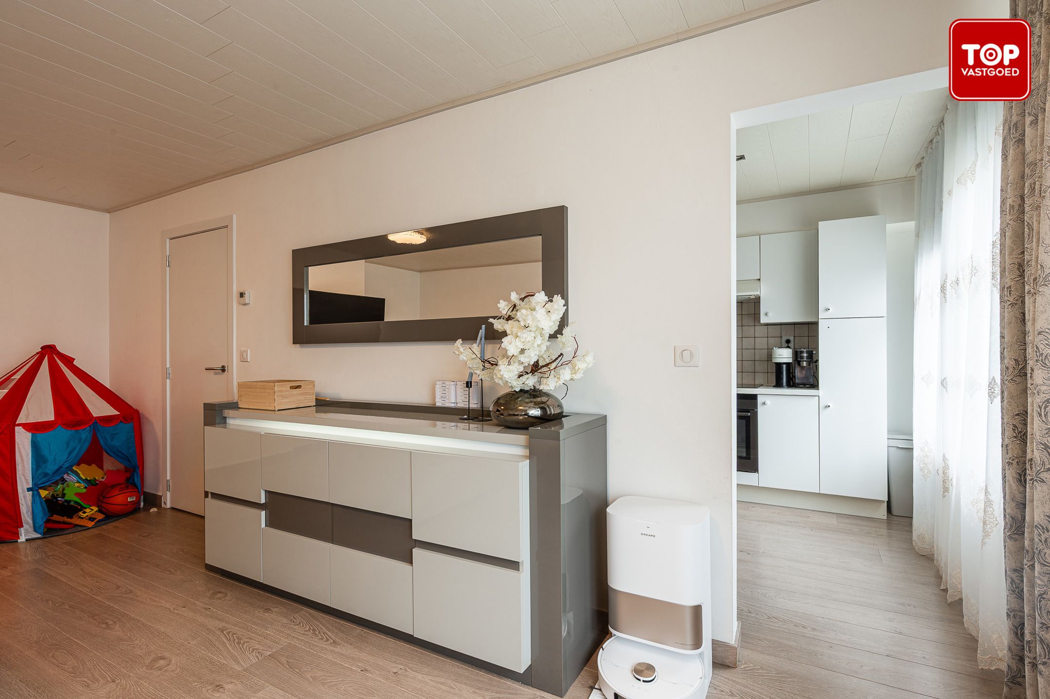 2-slaapkamer appartement met garage. foto 6