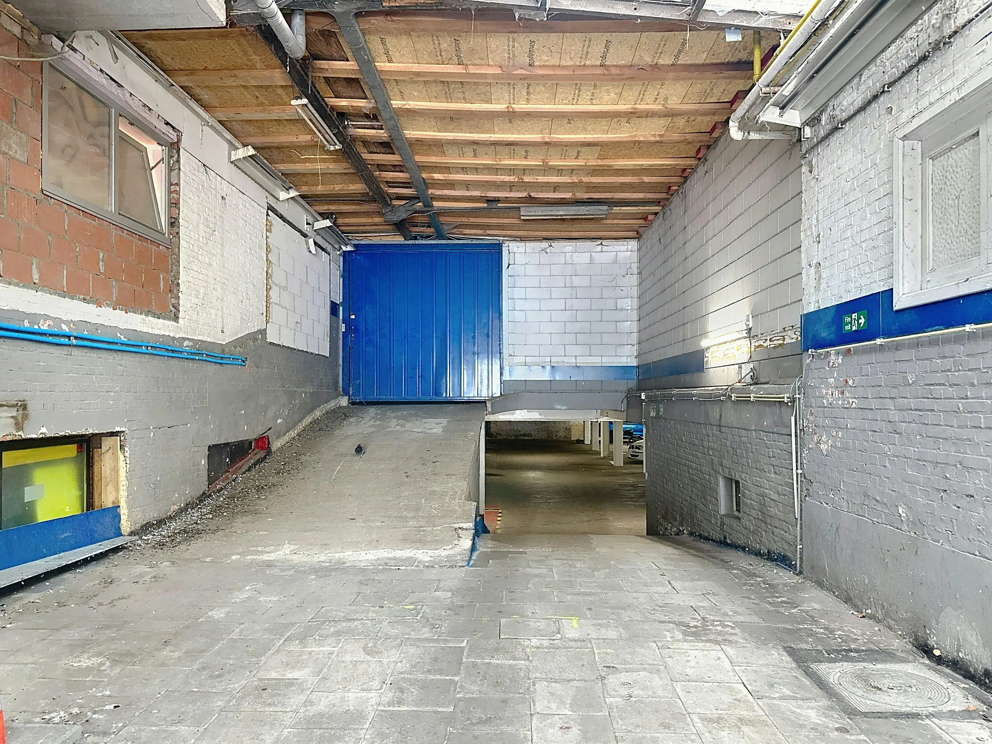 Ondergrondse autostaanplaats te koop in Antwerpen foto 4