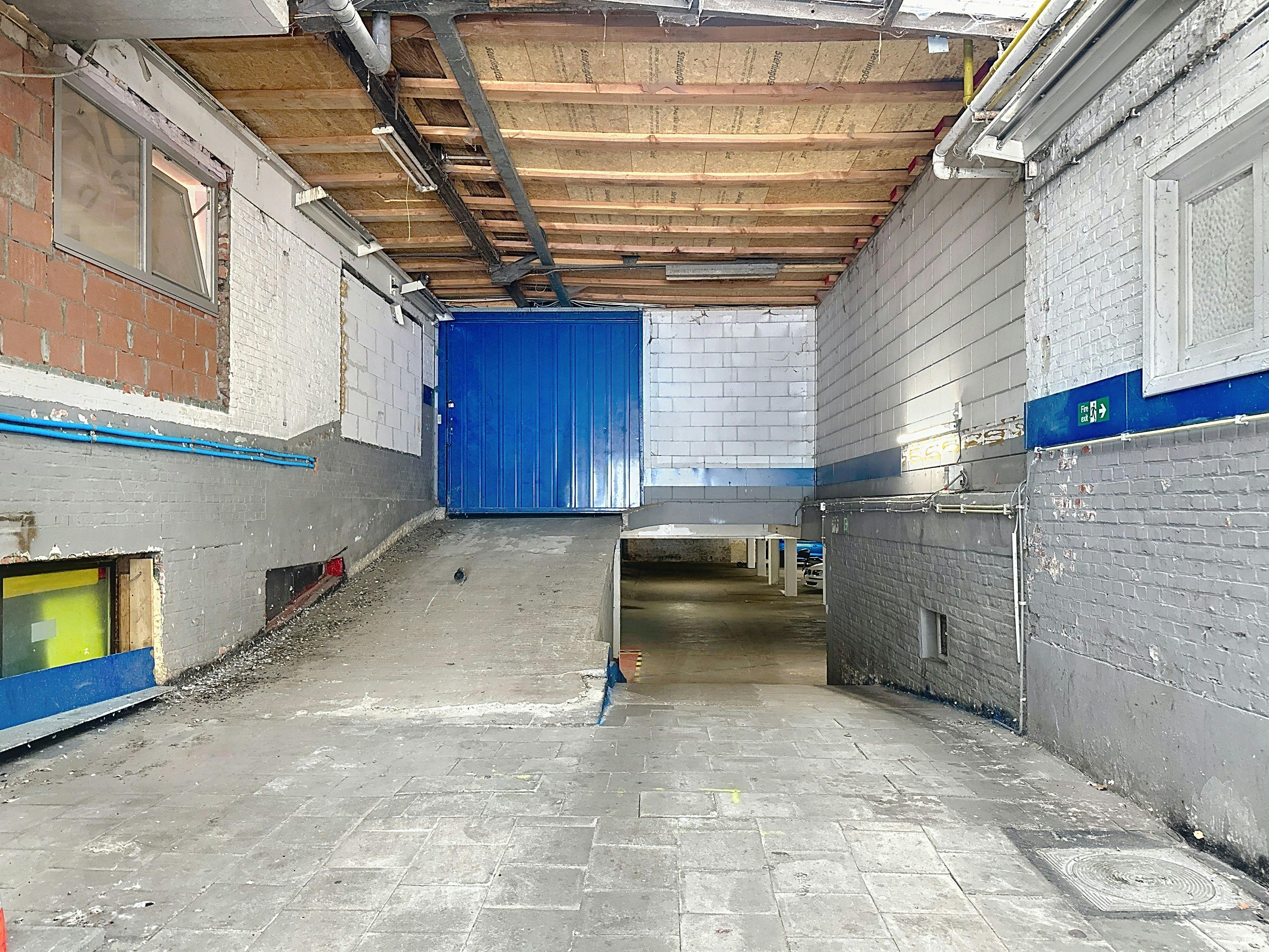 Ondergrondse autostaanplaats te koop in Antwerpen foto 4