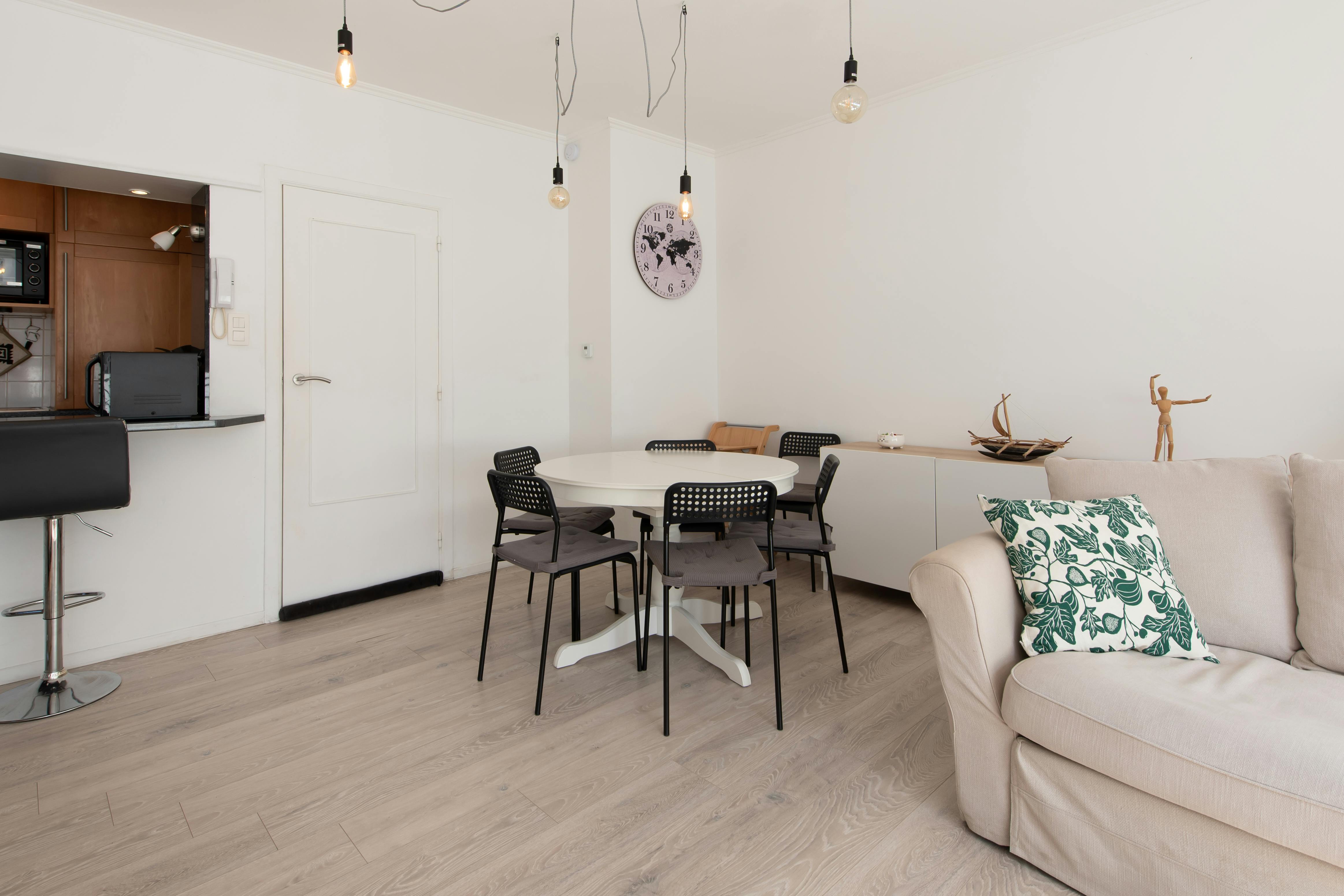 Instapklaar appartement met 2 slaapkamers te Oostende foto 6