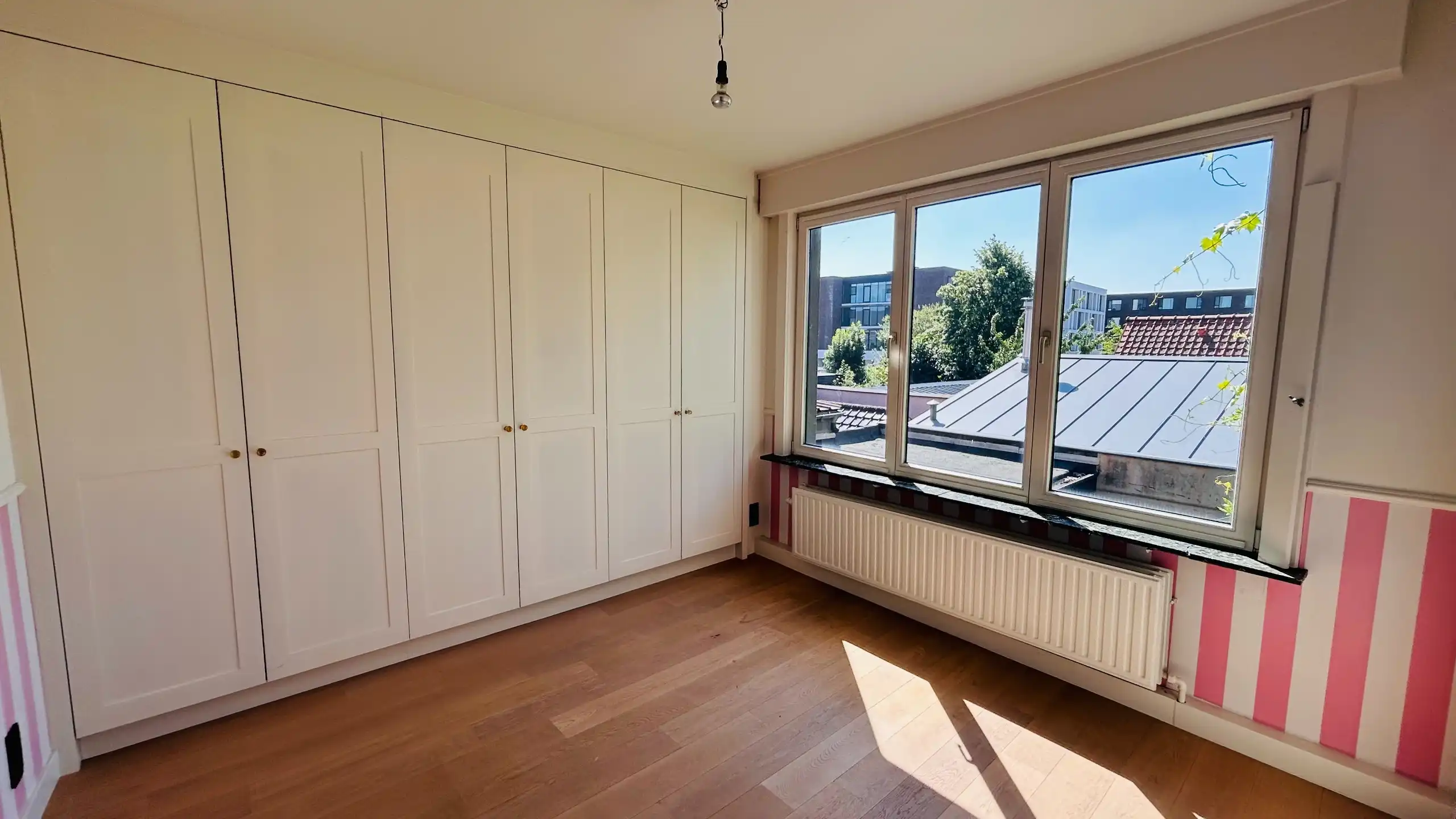 Handelspand met woonst op toplocatie in centrum Deerlijk foto 12