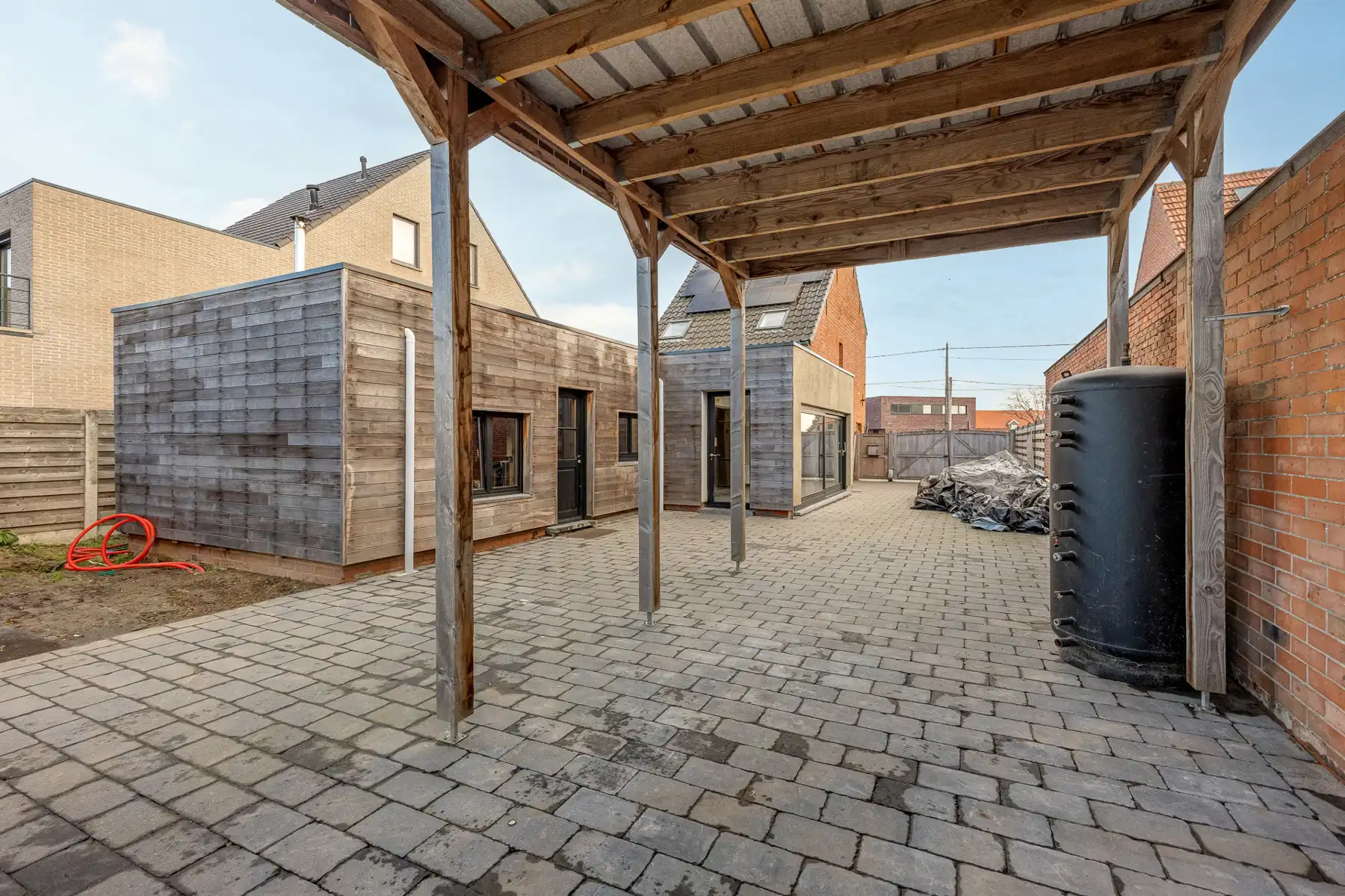 Recent gerenoveerde woning op een ruim perceel van 996 m². foto 27