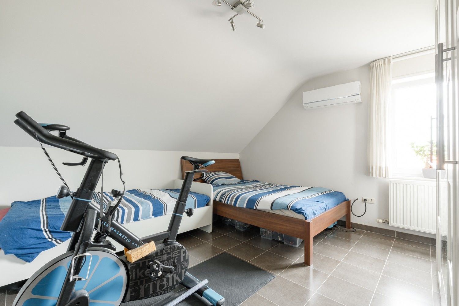 Ruim duplex appartement met 3 slaapkamers, staanplaats en berging te Pelt foto 22