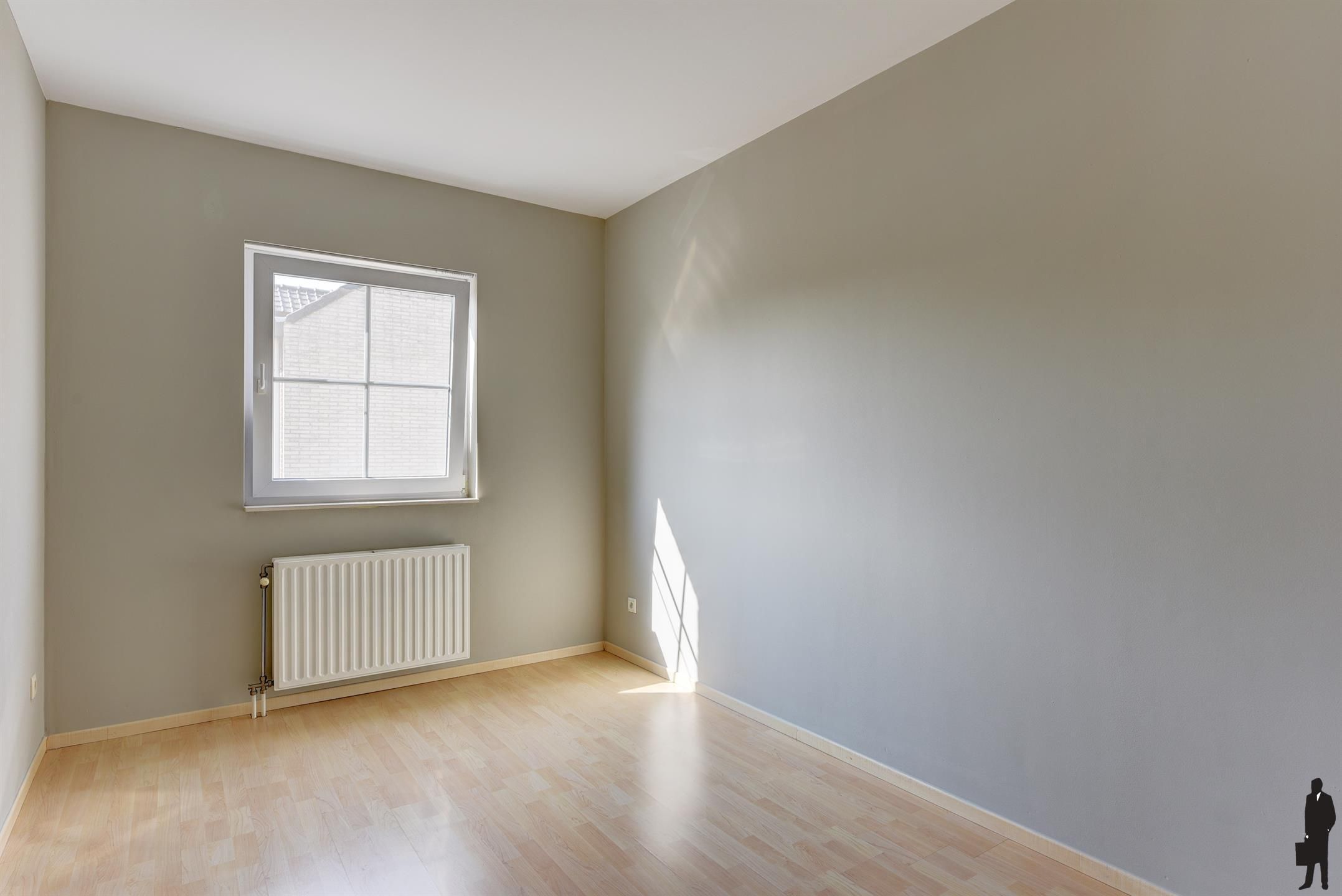 Ruim 3-slaapkamerappartement met terras en garagebox foto 9