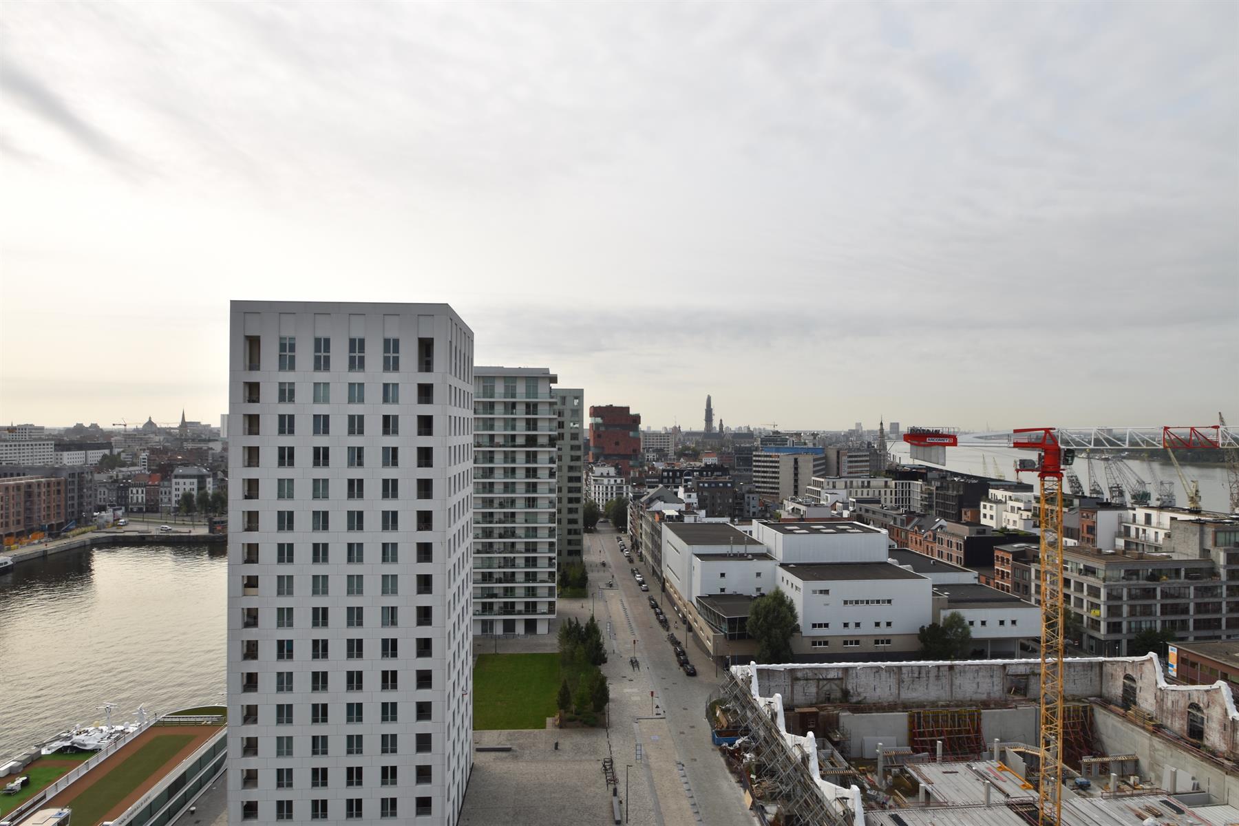 ANTWERPEN - gemeubeld appartement met terras en uitzicht.  foto 4