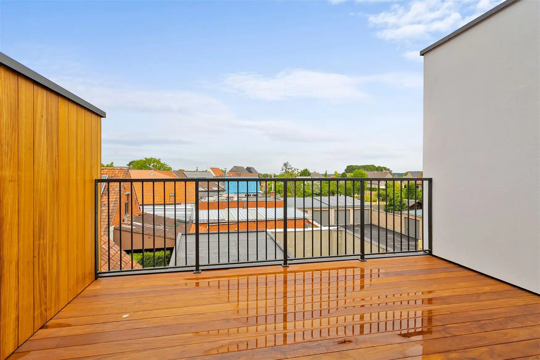 Recent appartement met 2 terrassen foto 9