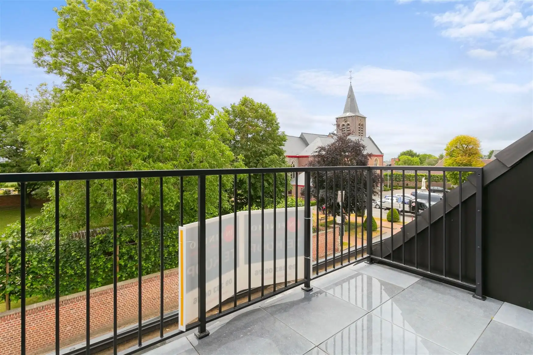 Recent appartement met 2 terrassen foto 9