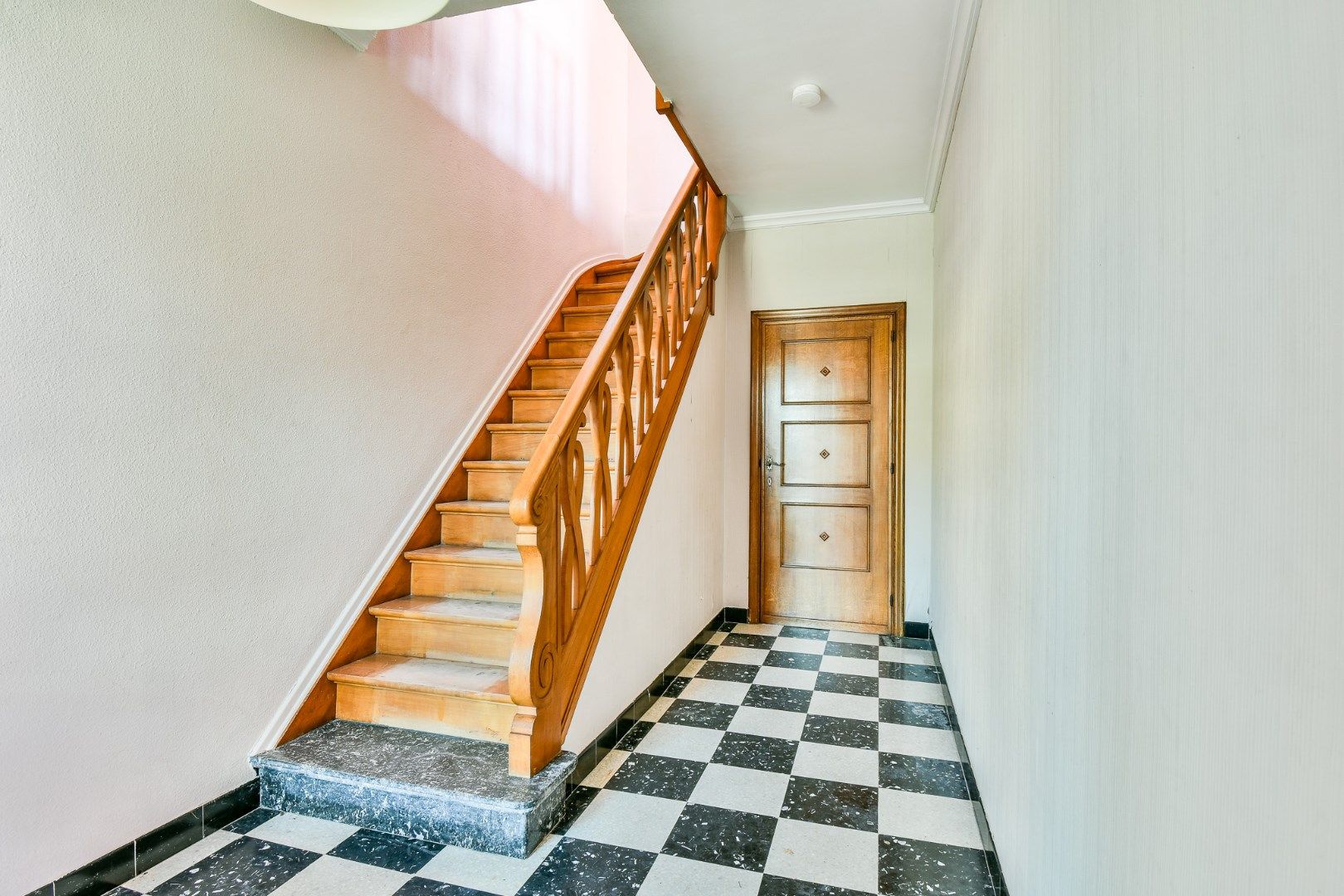 Halfopen woning op toplocatie met prachtig uitzicht op De Krekemeersen! foto 4