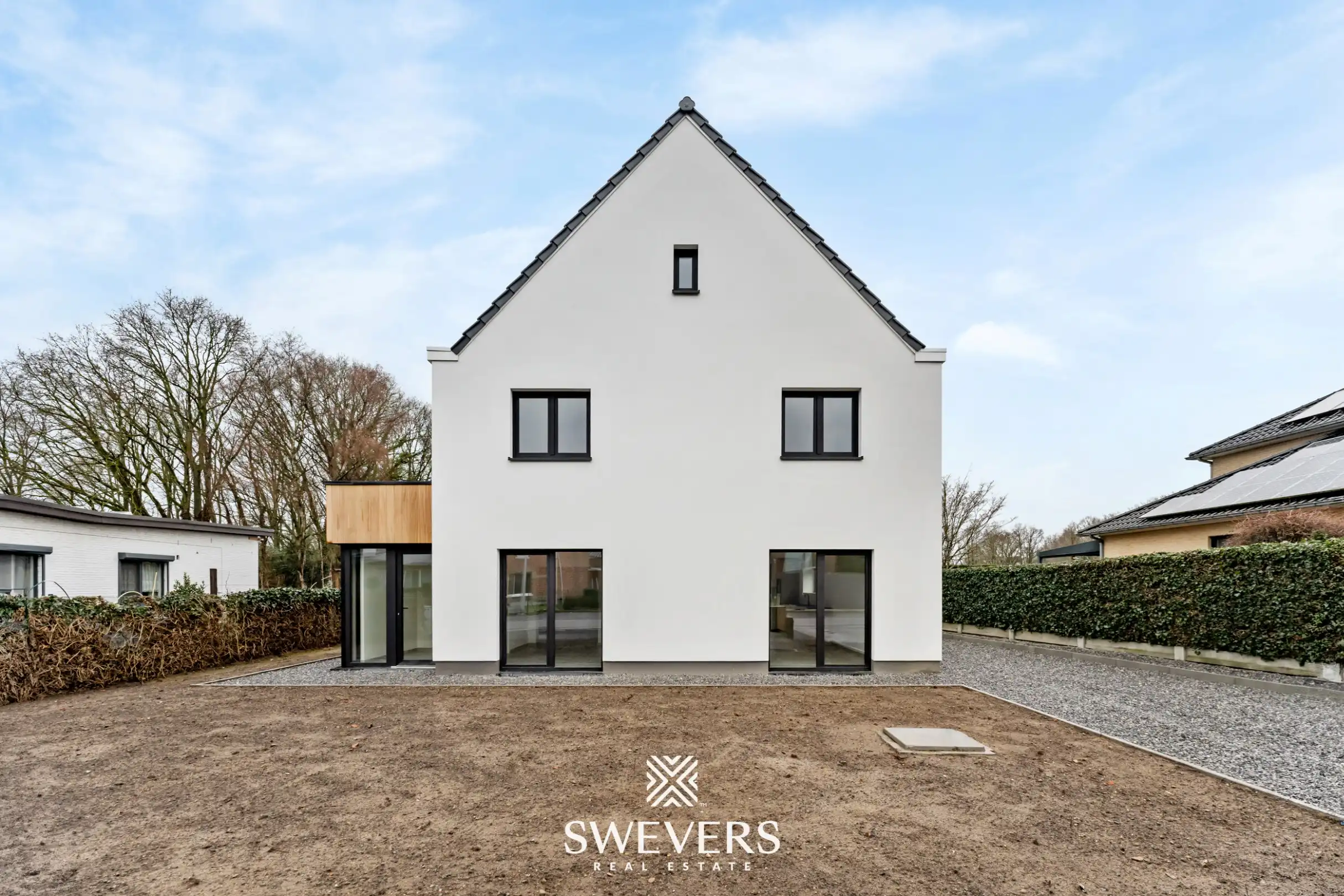 Exclusief wonen (253 m²) in een volledig gerenoveerde open bebouwing te Zonhoven (aankoop aan 2% mogelijk) foto 2