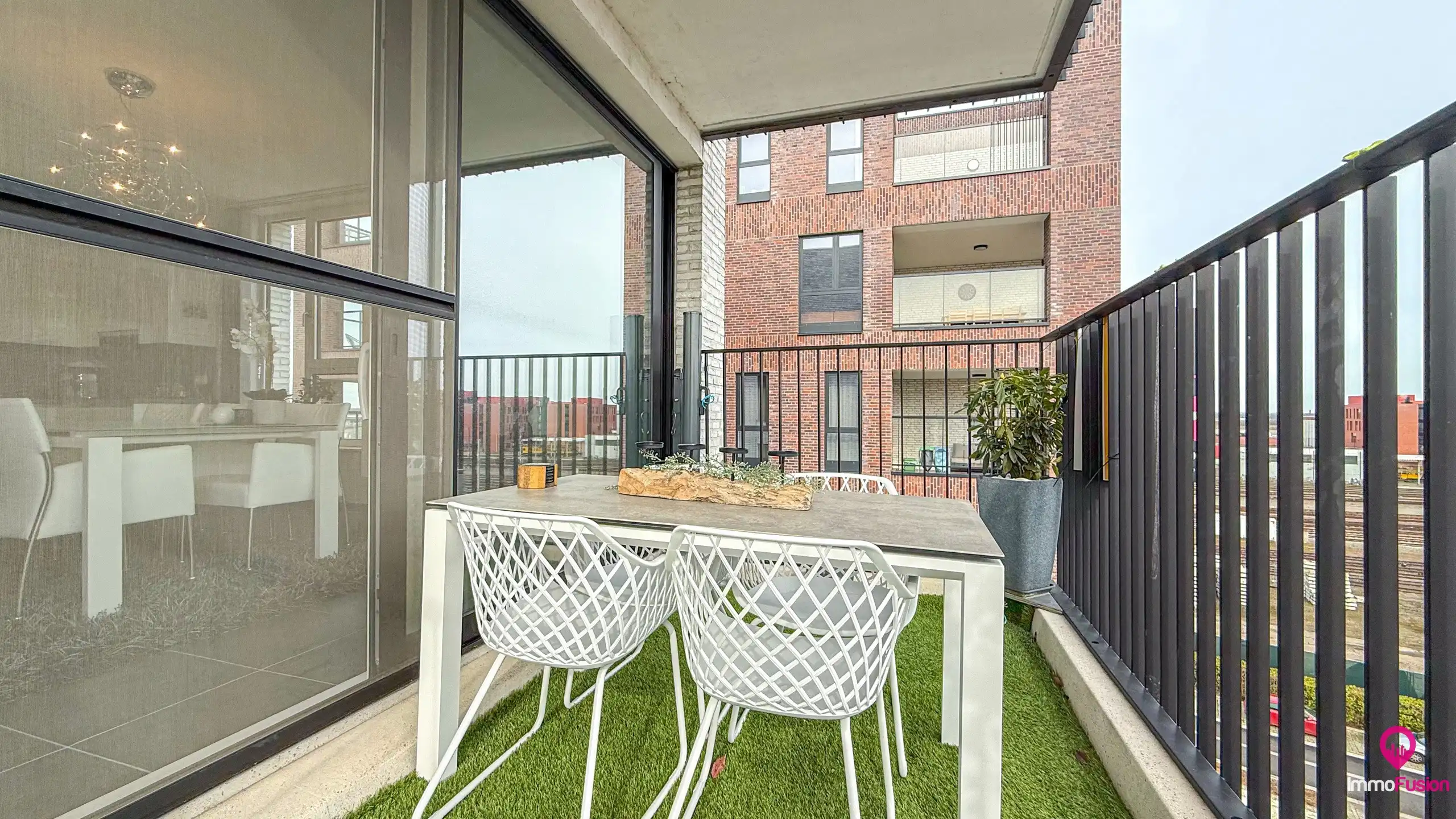 Modern appartement , bemeubeld met vrij uitzicht en parkeerplaats! foto 28