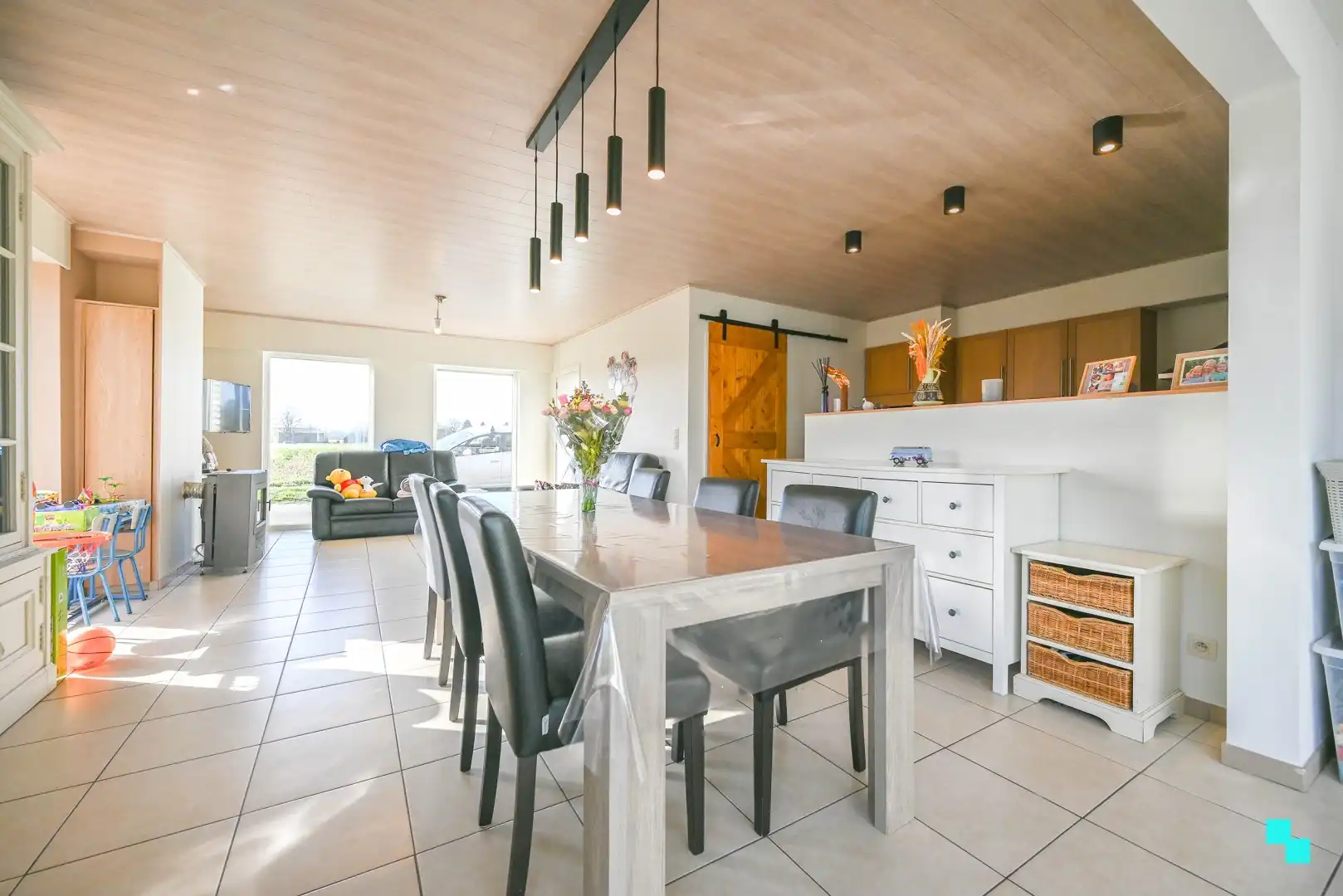 Halfopen bebouwing in rustige omgeving te Wielsbeke foto 9