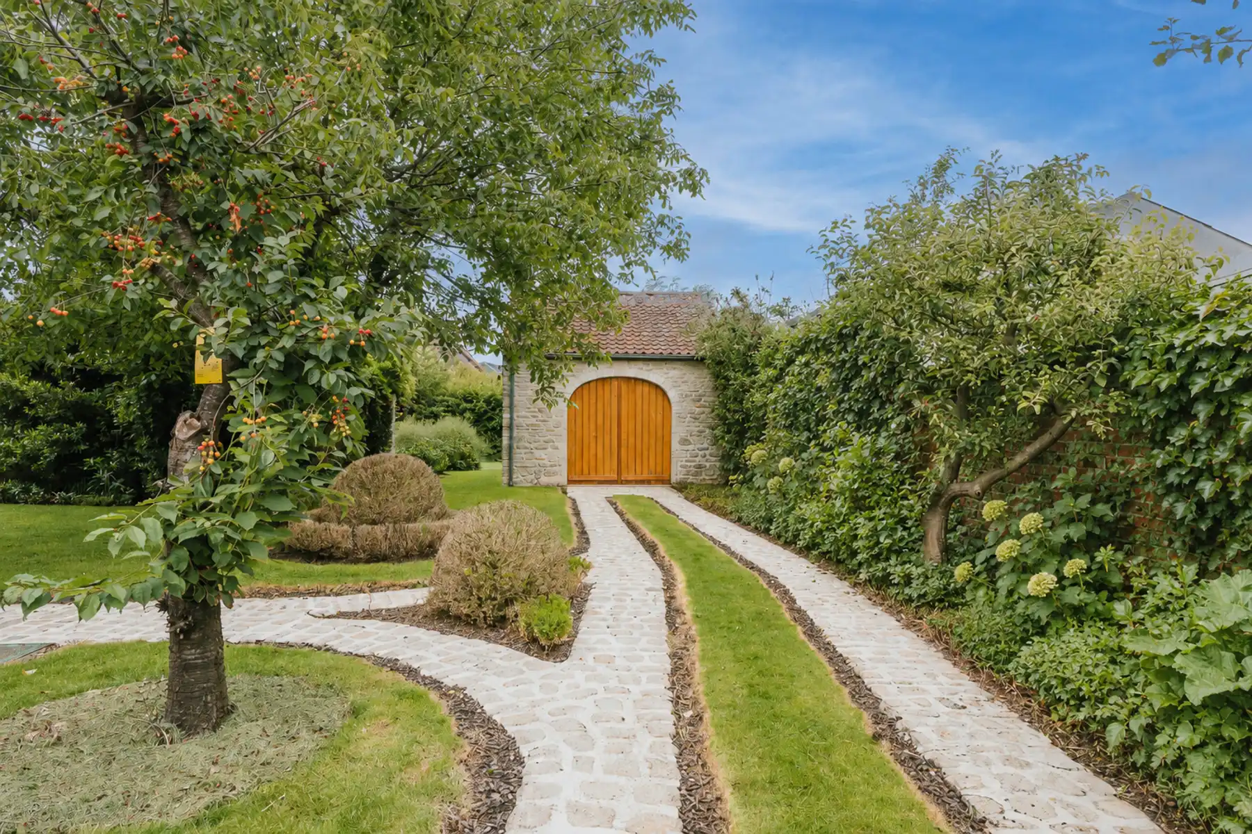 Buitenkans: Unieke woning vol karakter! foto 22