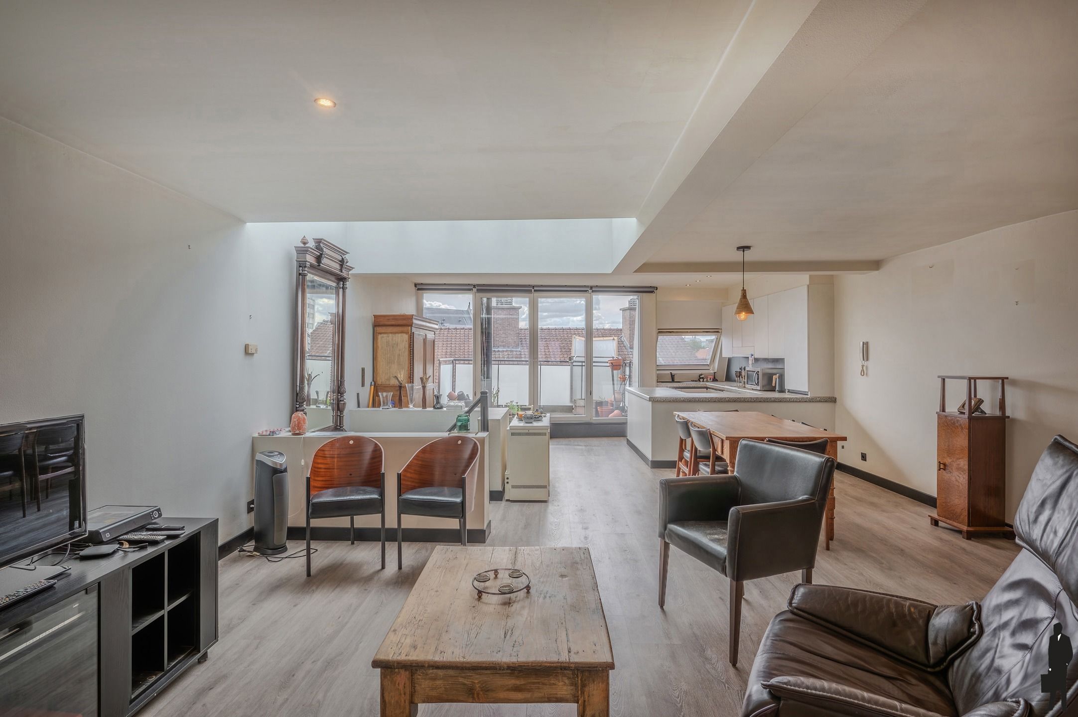 Karaktervol duplex penthouse met charmant terras in historisch Antwerpen foto 2