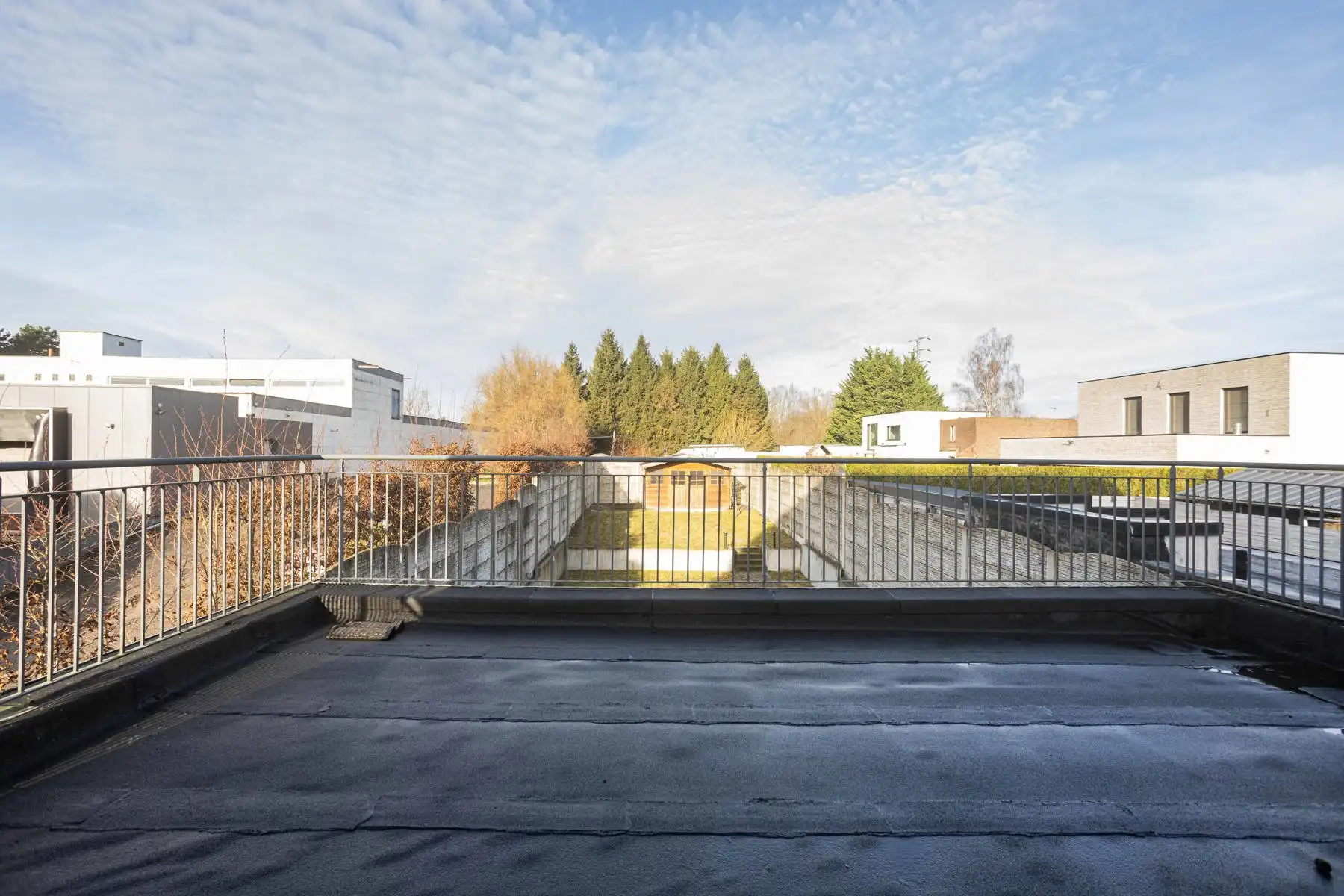 Instapklare recente woning met 4 slaapkamers en 3 badkamers! foto 24
