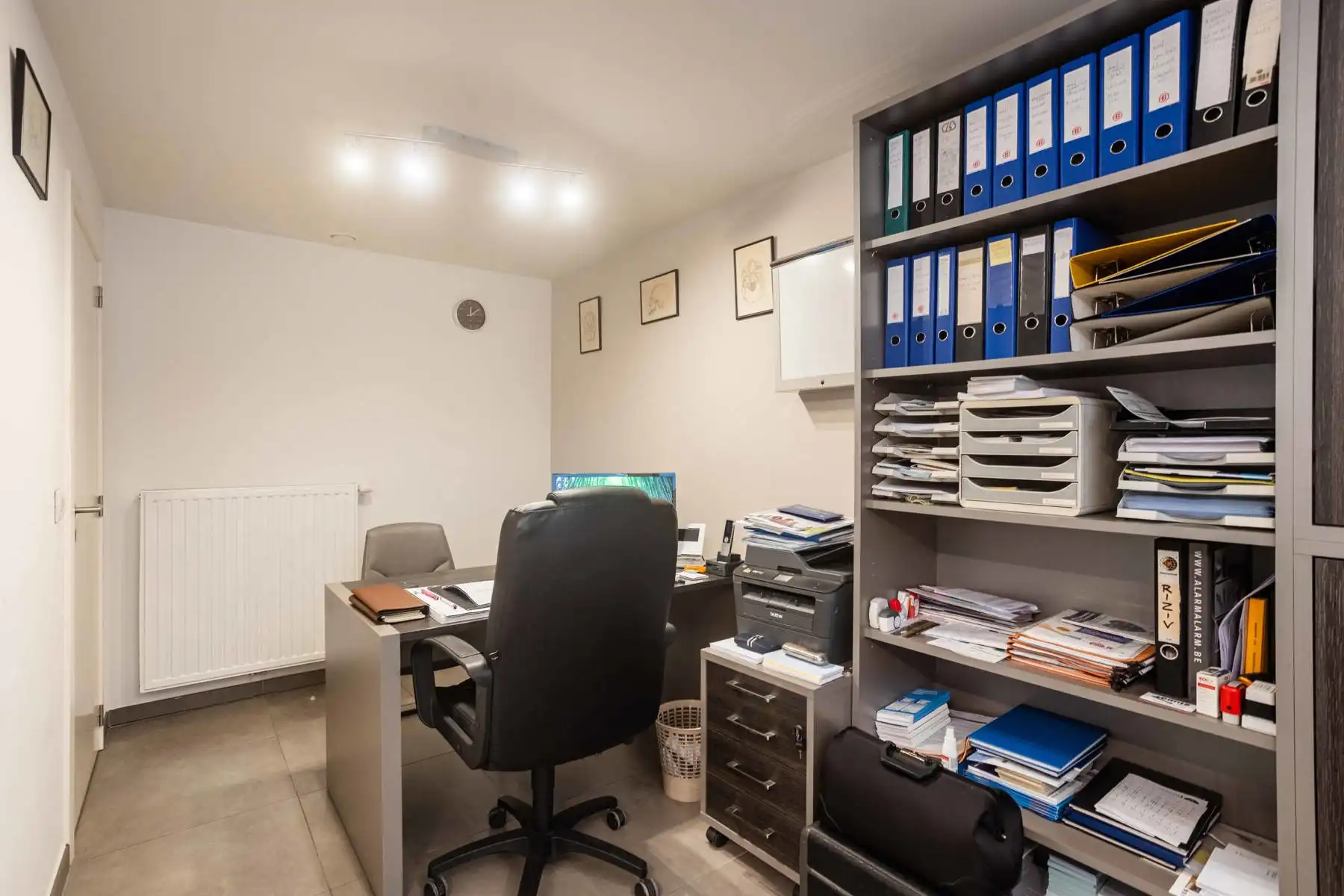 Te koop: commercieel gelijkvloers station Denderleeuw foto 10