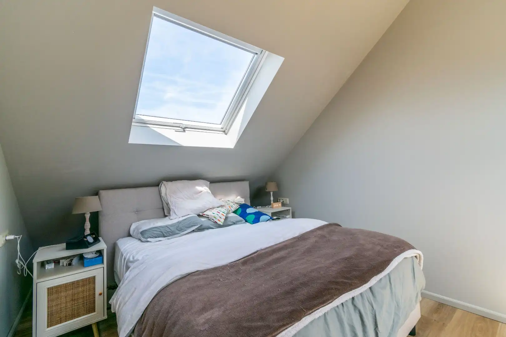 GERENOVEERDE WONING MET 2 SLP + BUREAU & TUIN! foto 17