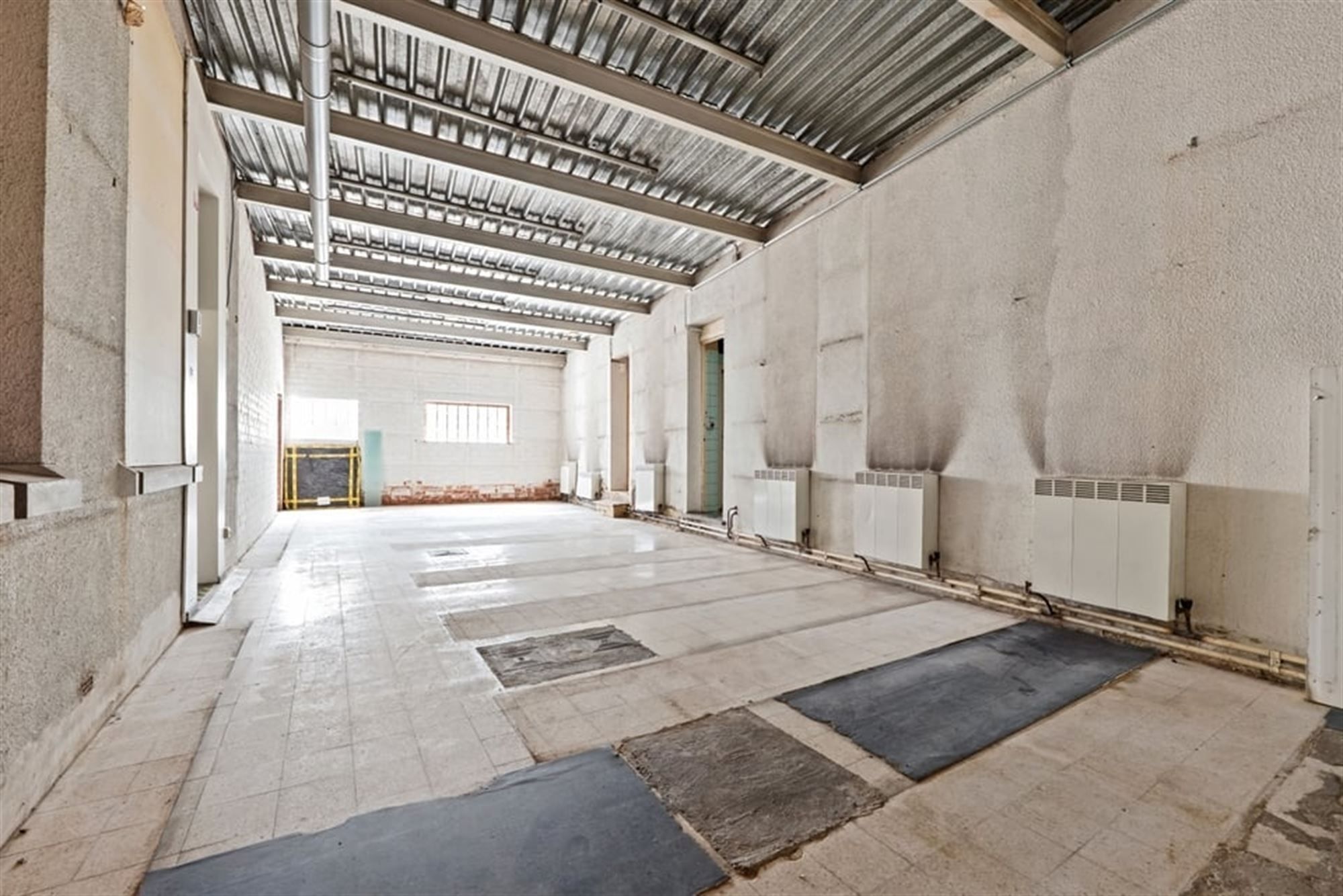 Commercieel gebouw foto 15