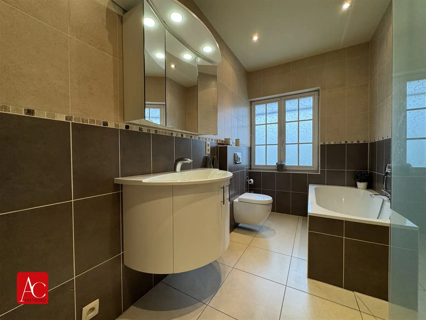 Rustig gelegen bungalow met prachtig uitzicht foto 24
