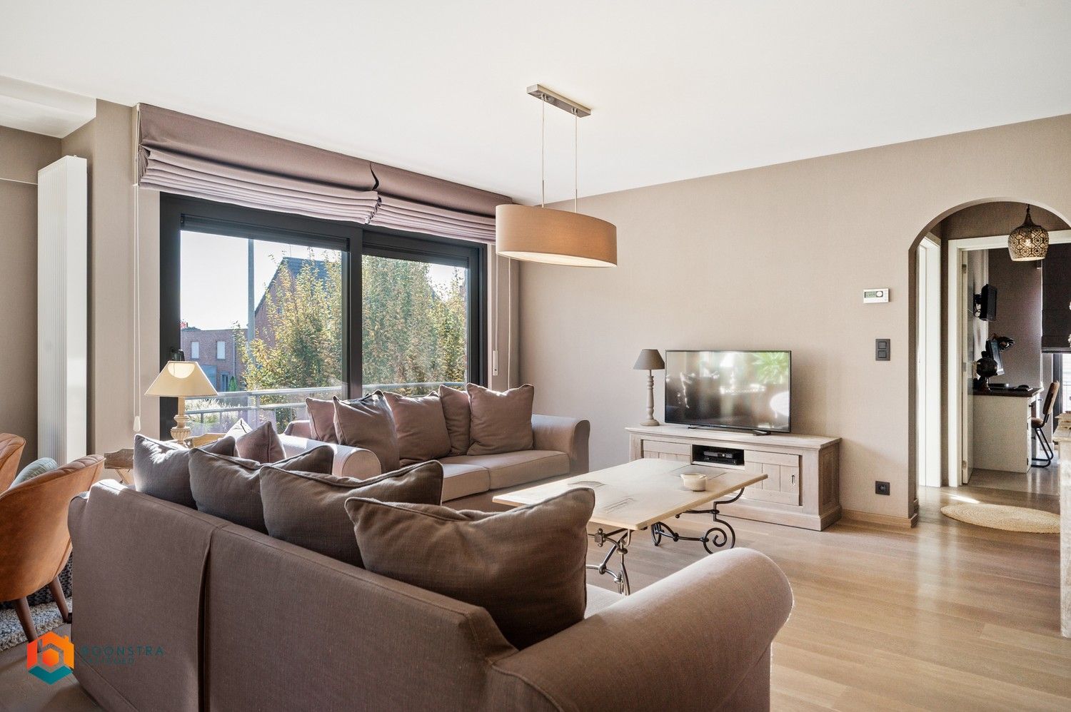 Luxueus instapklaar app met 2 slpkrs en staanplaats foto 4