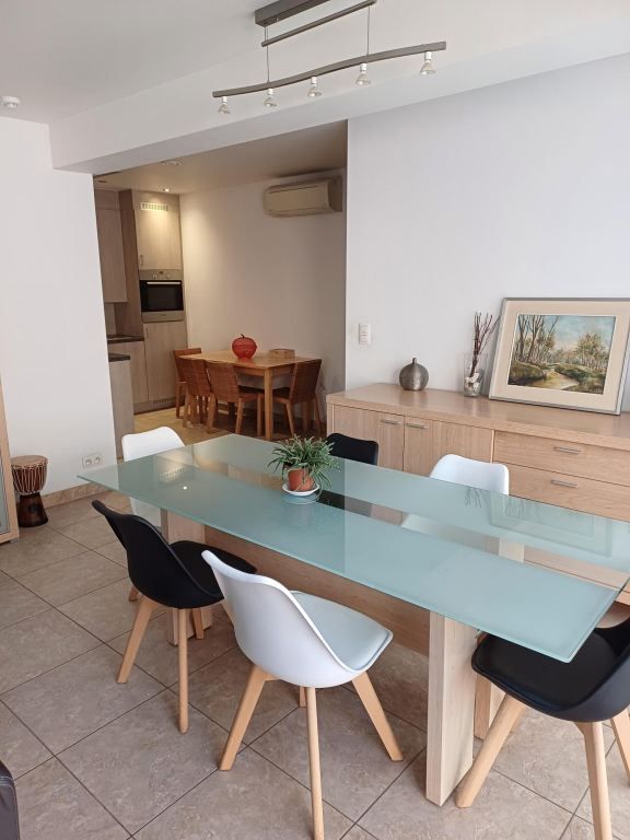 Ruim appartement in hartje Oedelem foto 3