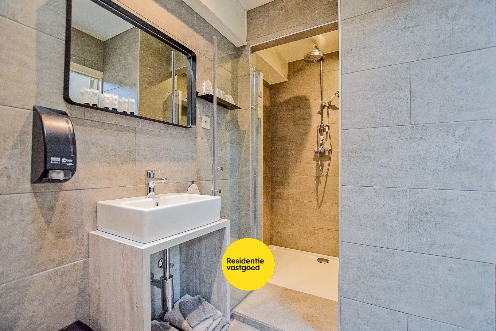 Gerenoveerde woning (2025) in winkelstraat van Nieuwpoort-stad op 161 m². foto 7