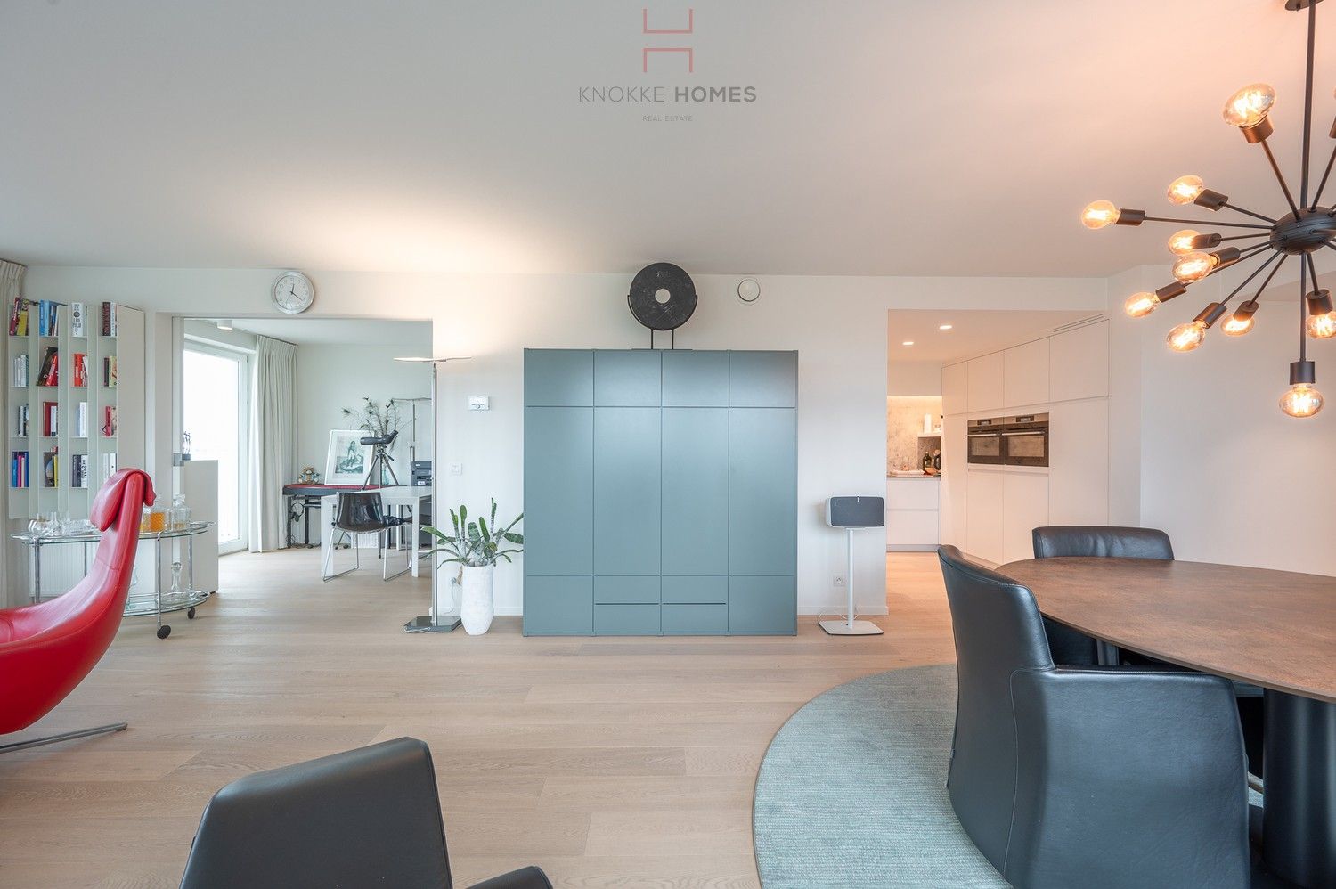 Magnifiek hoekappartement met vier slaapkamers in de residentie Cap Horn foto 6