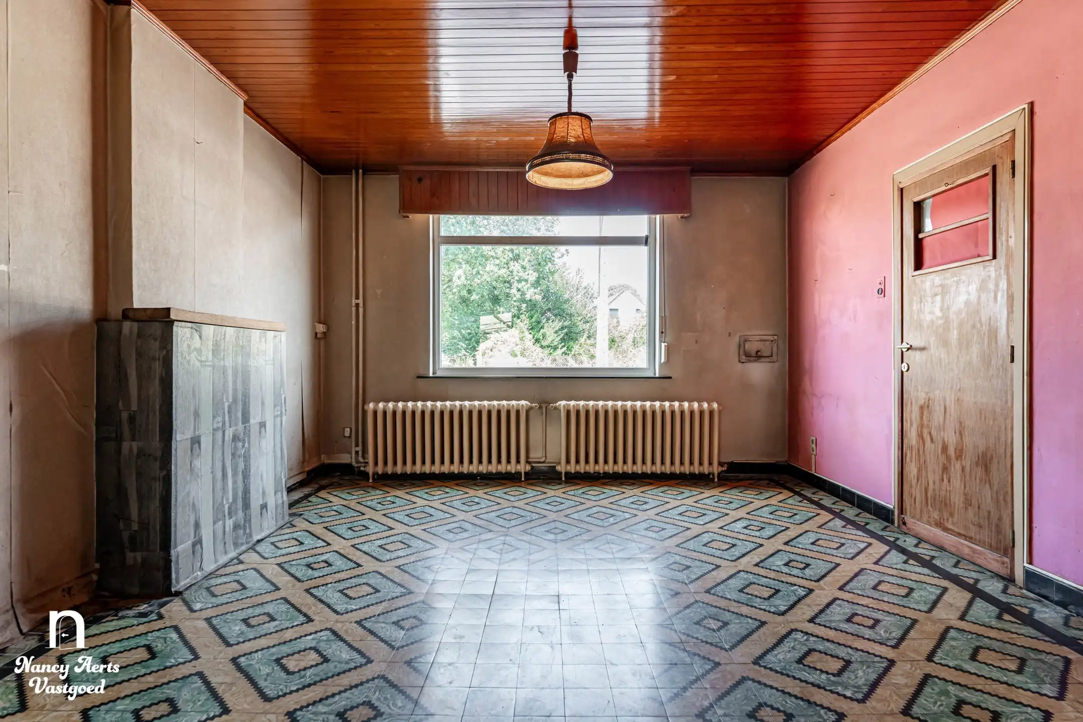 Karaktervolle renovatiewoning met tuin veel potentieel foto 26