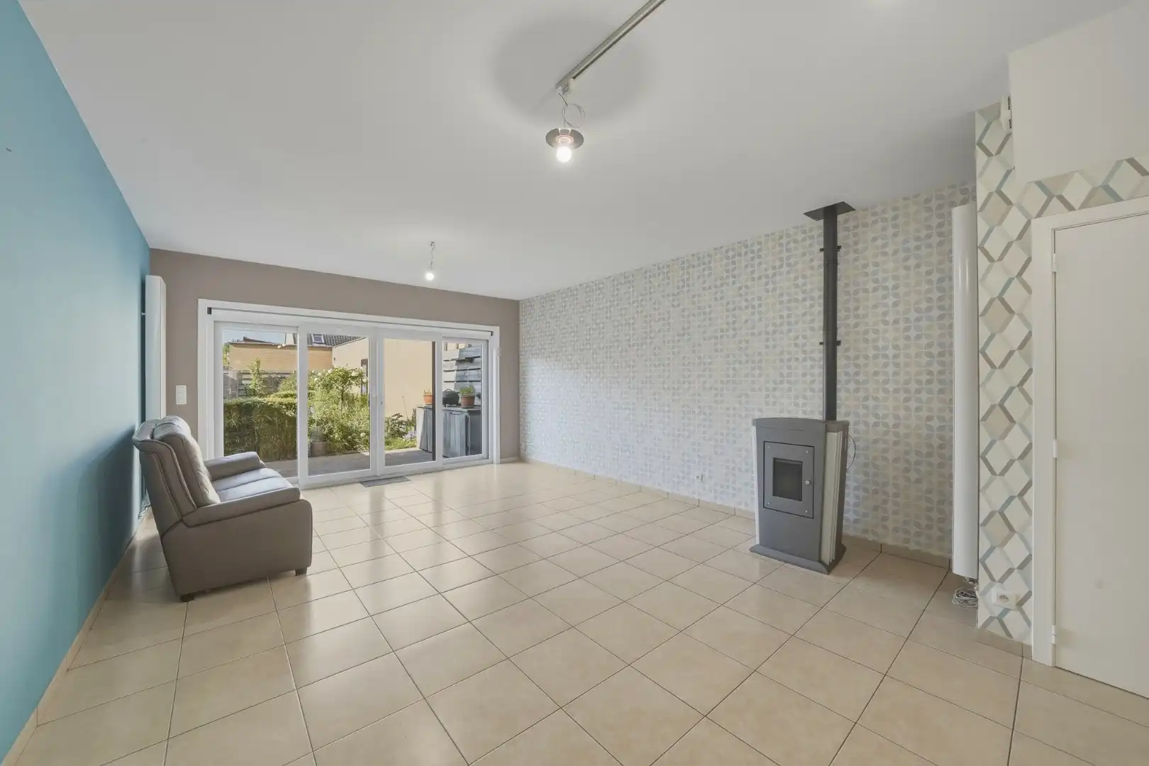 Instapklare energiezuinige woning met 4 slaapkamers, zonnige tuin en garage in Ettelgem foto 6