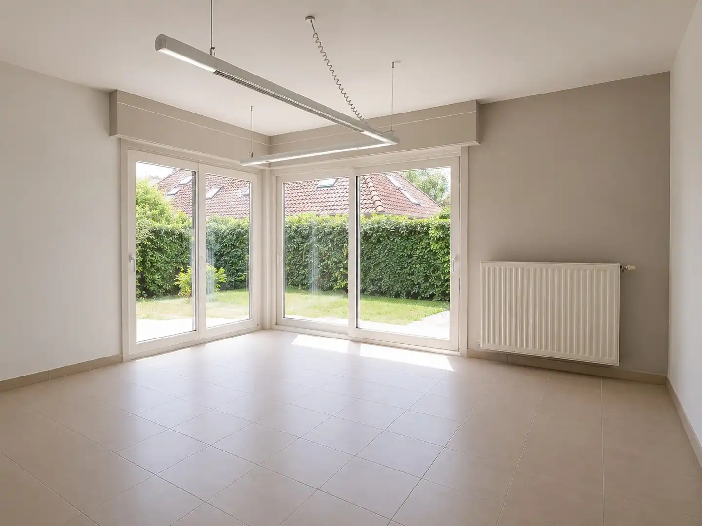 Exclusief wonen & ondernemen: imposante villa met volwaardige praktijk en aparte toegang op commerciële topligging, een perceel van 1.139 m² en met maar liefst 532 m² bewoonbare oppervlakte. foto 37
