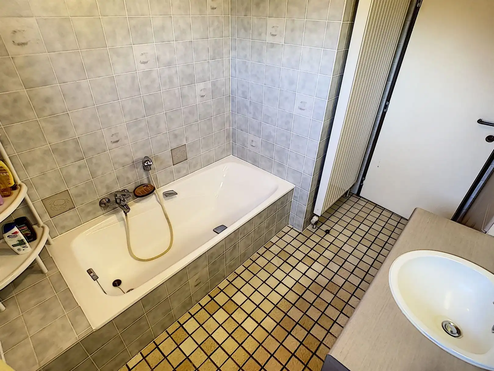 Ruime landelijke woning met 5 slpks, 19a 76ca foto 45