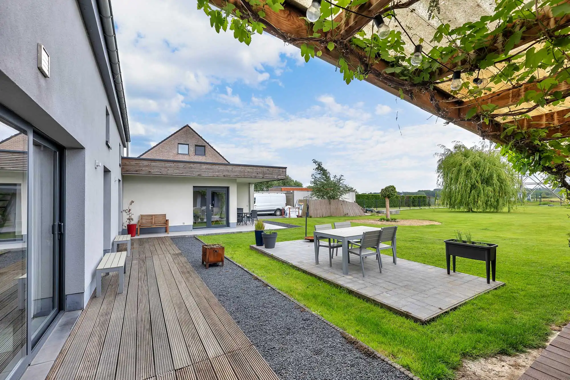 Ruime en volledig gerenoveerde veelzijdige woning op 19a68ca foto 27