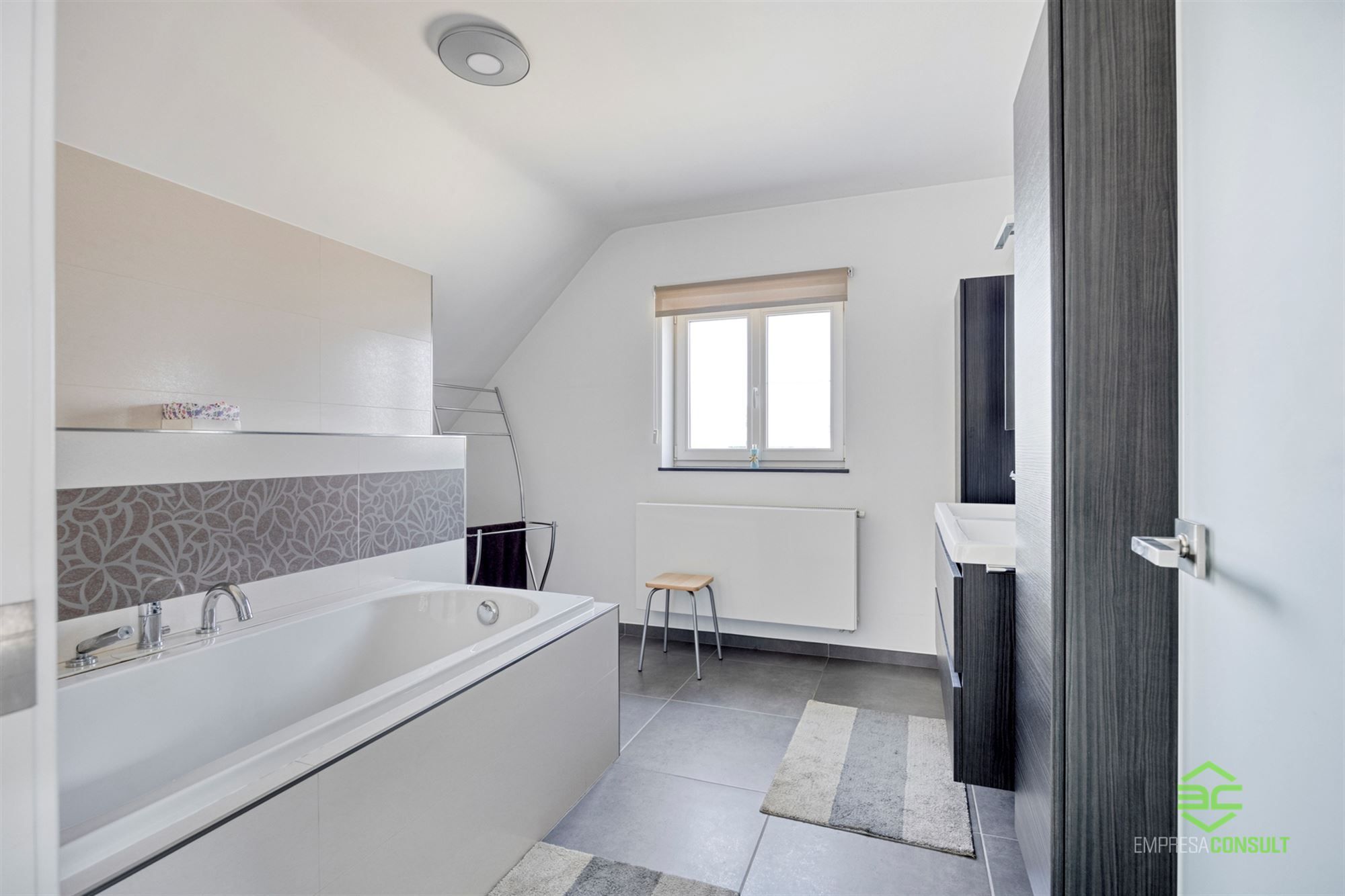 Instapklare woning met aparte garage en werkplaats van 150m² in Schulen! foto 19