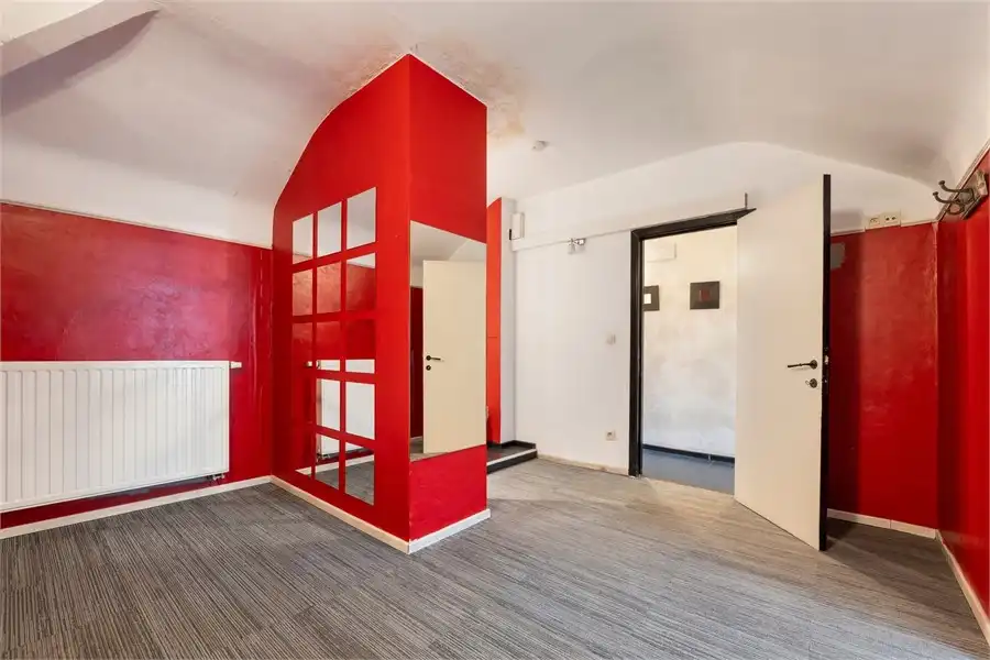 STATIGE WONING MET 4 SLKS OP EEN TOPLOCATIE foto 21