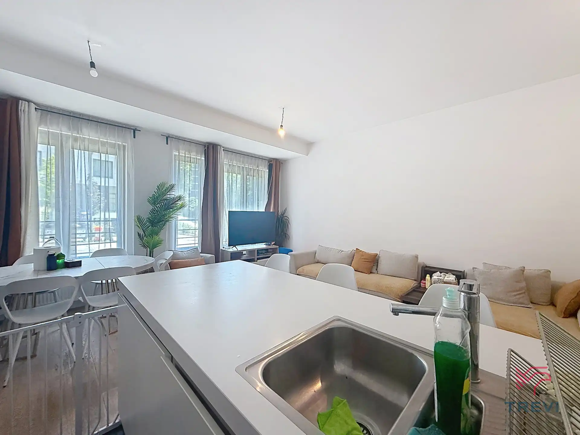 Mooie 3-kamerwoning van ± 113 m² met kelder en parkeerplaats foto 5