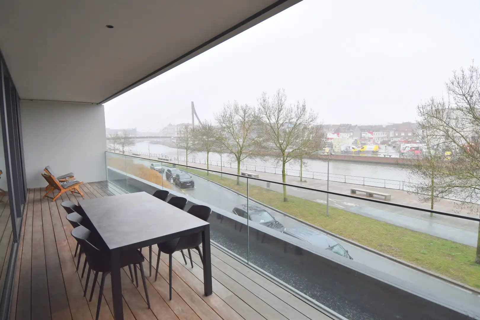 Uniek luxueus appartement met 2 slaapkamers en schitterend Leiezicht foto 16