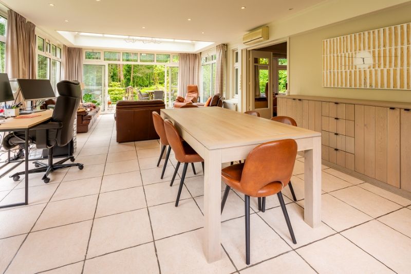 Karaktervolle villa in oase van groen, toplocatie! foto 14