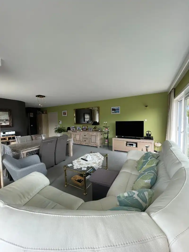 Ruim en rustig  gelegen villa-appartement met 2 slaapkamers en 3 terrassen - een unieke kans! foto 7