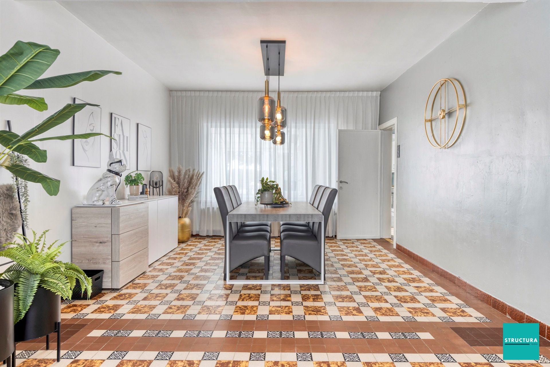 Ruime 4-SLK Woning in Denderhoutem, 235m² Woonopp. foto 5