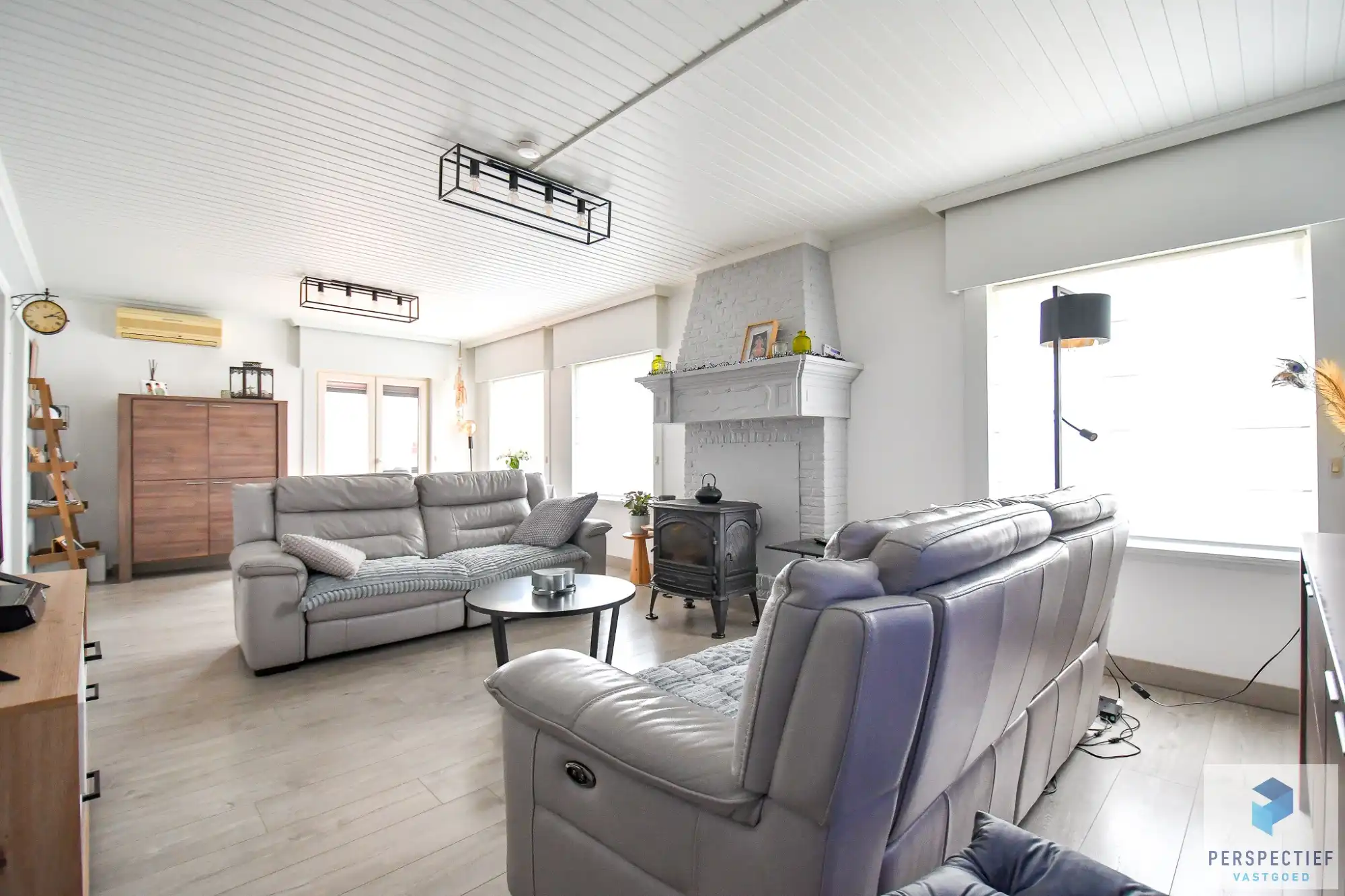 UITSTEKEND GELEGEN GELIJKVLOERSE WONING met 4 slaapkamers en tuin foto 8