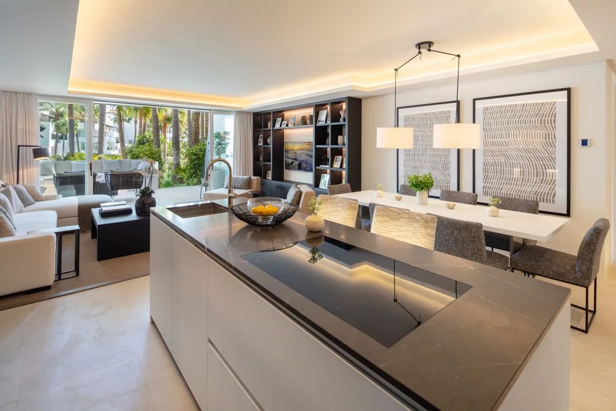 Exclusieve luxe in Marbella: prachtig appartement in het iconische Puente Romano Resort foto 4