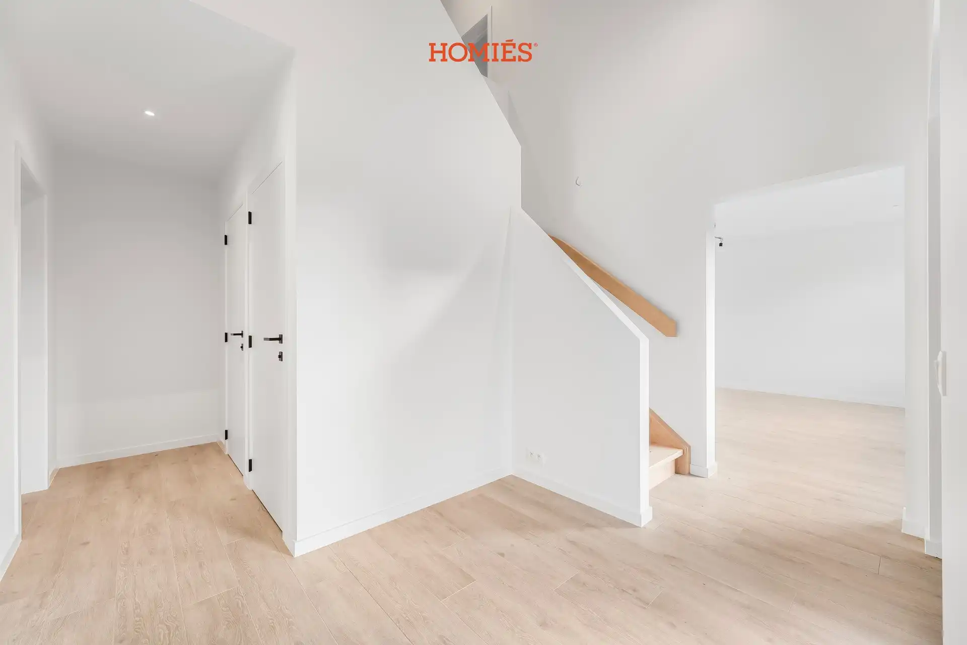 Volledig gerenoveerde woning met 4 slaapkamers foto 9