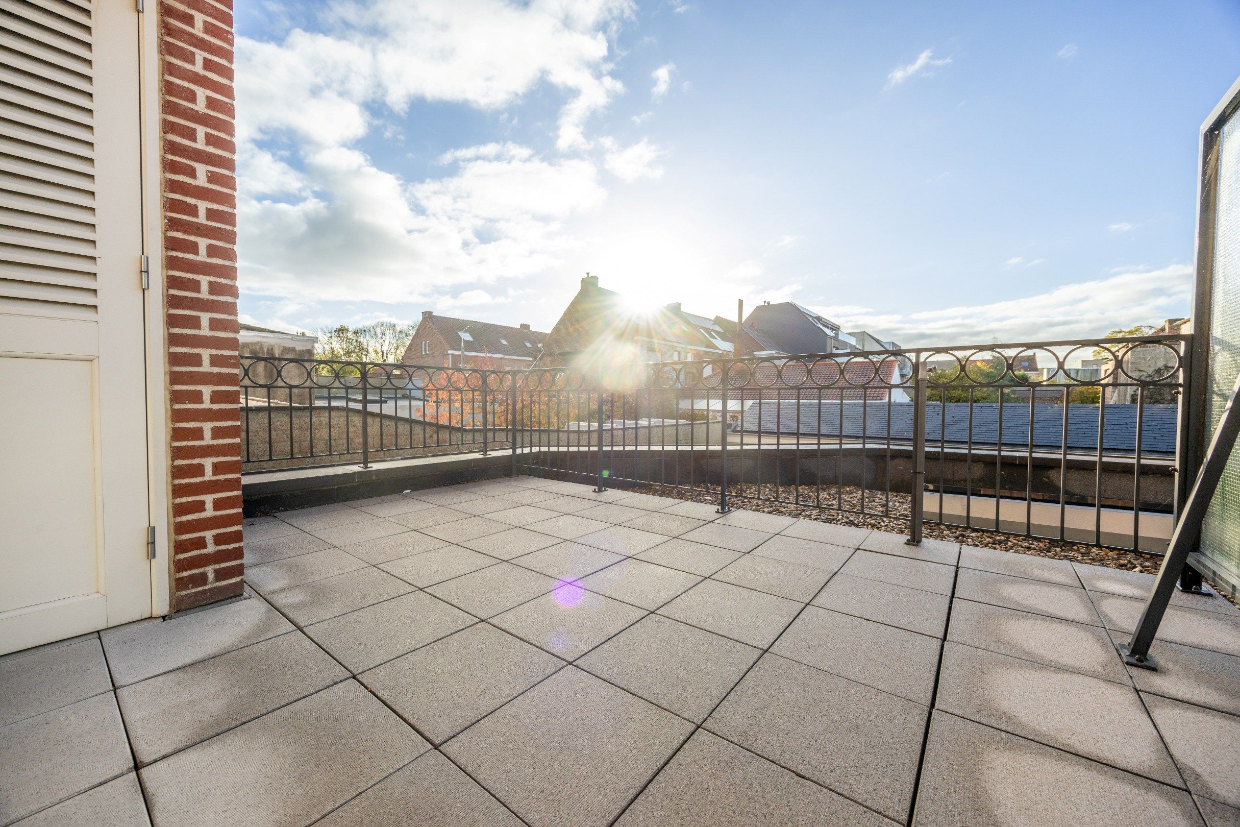 INSTAPKLAAR APPARTEMENT MET ZONNIG TERRAS foto 10
