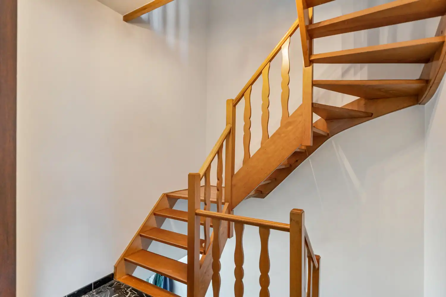 Gerenoveerde en energiezuinige woning met 3 slaapkamers, een diepe tuin en een garage met een oprit op een toplocatie te Kessel-Lo! foto 20