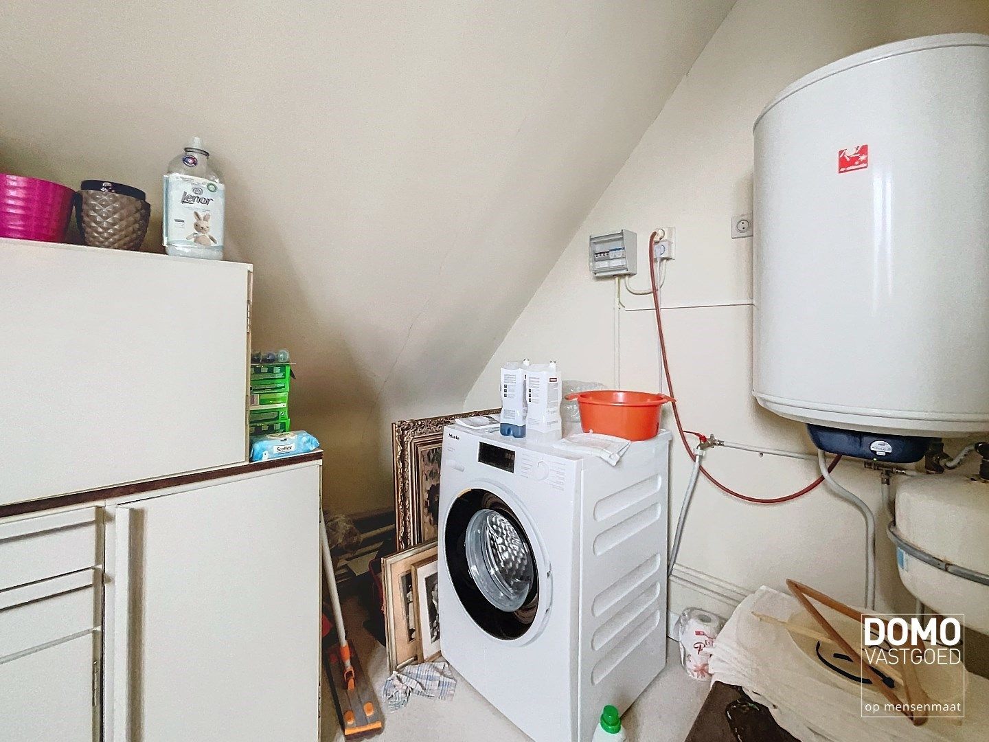 RUIME GEZINSWONING MET TUIN EN GARAGE TE KERMT  foto 13